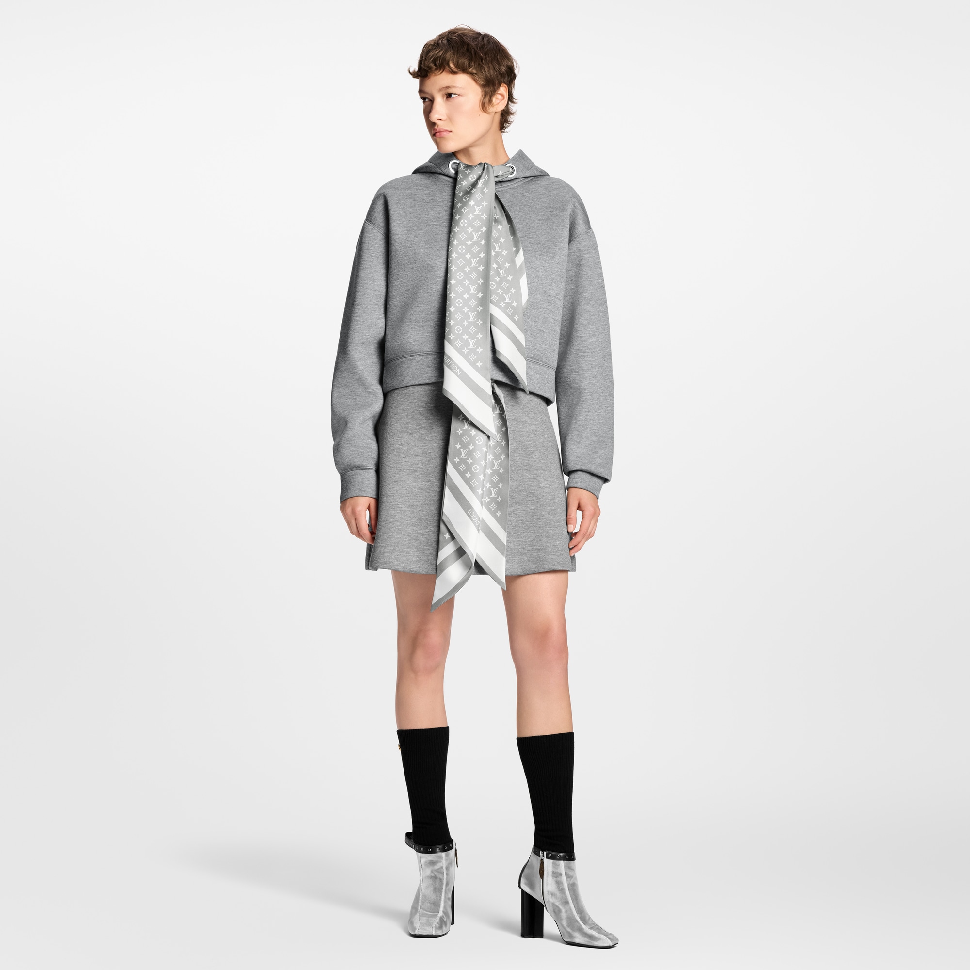 Cropped Monogram Scarf Hoodie - Ready-to-Wear 1AIR58 | LOUIS VUITTON